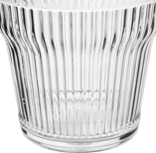 Robustes Acryl und einfache Pflege