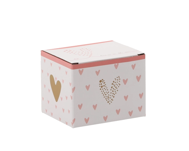 Gift packaging with a romantic motif