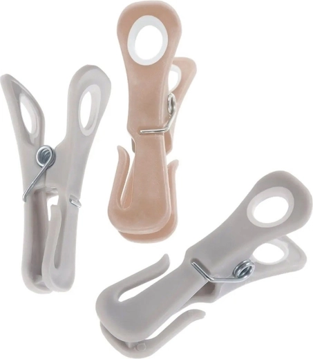 Bequemes Einhängen des Kleiderbügels