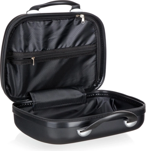 Well-organized interior with zip divider