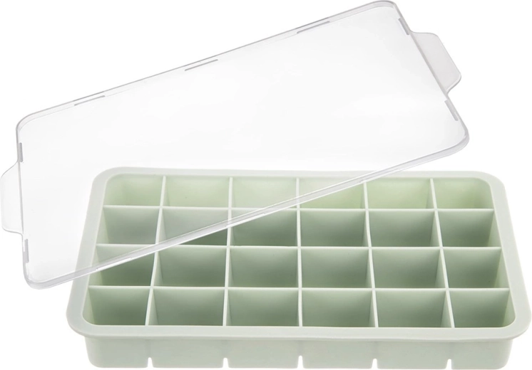 Easy cube removal thanks to the flexible tray