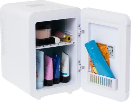 Thoughtful 4 l interior