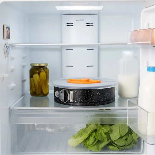 Lid with handle for transport and storage