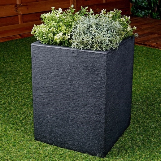 Modern stone-look design