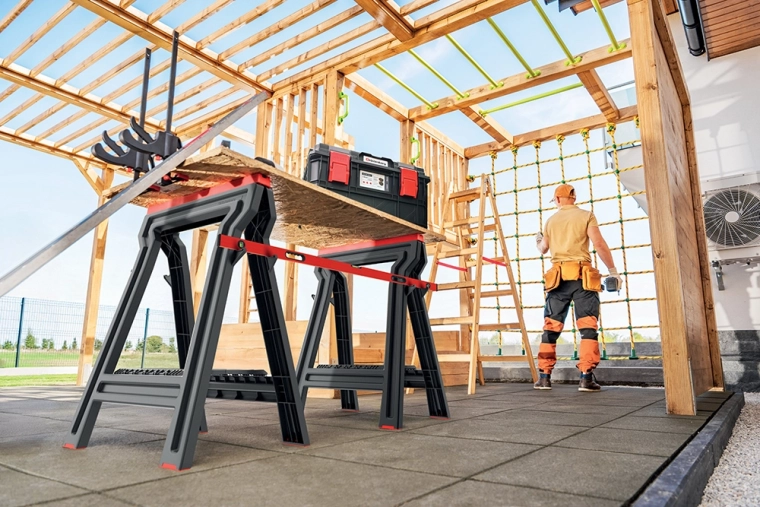 Praktischer Arbeitsplatz auf der Baustelle und in der Werkstatt