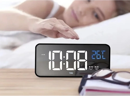 Gut lesbares LED-Display mit drei Helligkeitsstufen