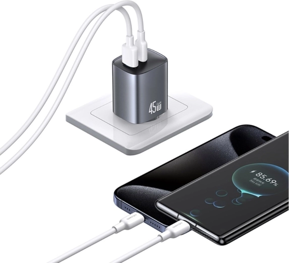 Zwei Ports zum Laden von zwei Geräten