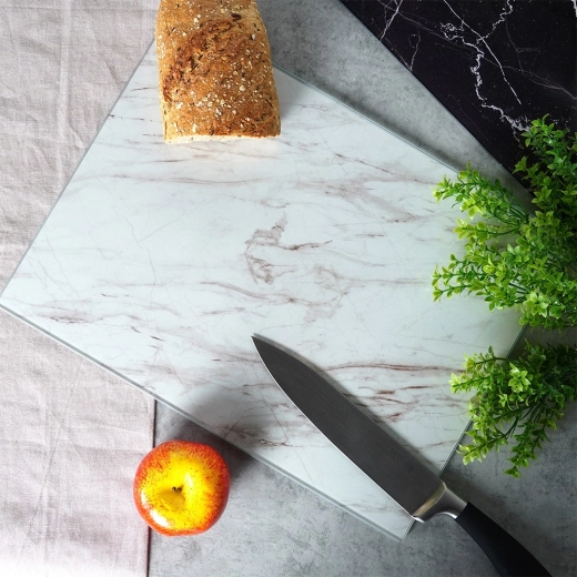 Stylish marble look for serving