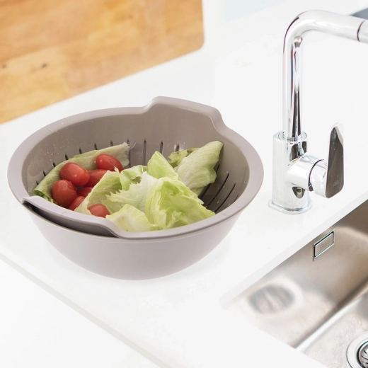 2-in-1: wash and drain in one step