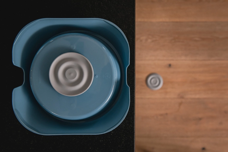 Cleaner, mess-free feeding