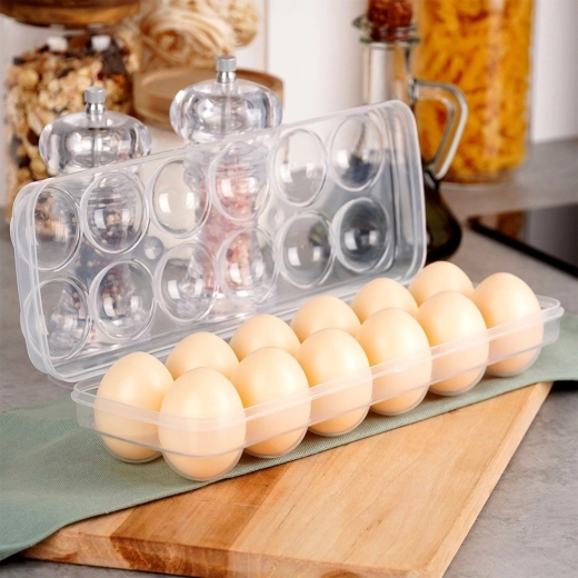 Geformte Plätze für 12 Eier