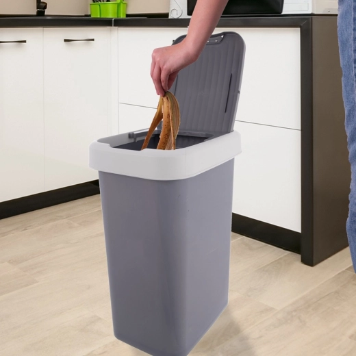 Schwenkdeckel mit beidseitiger Öffnung