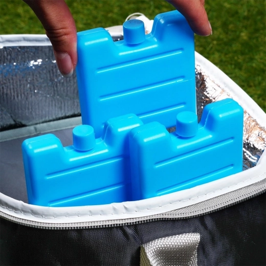 Compact and universal for most cooler bags