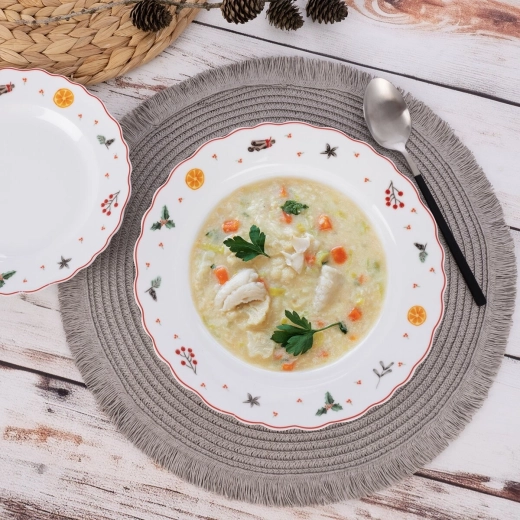 Deep design for comfortable serving
