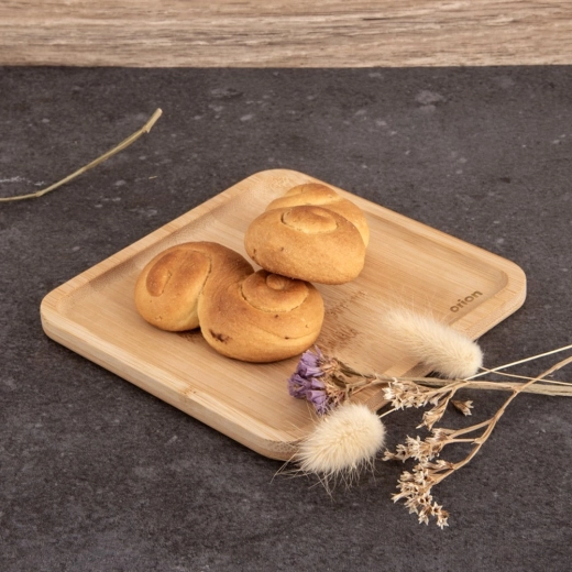 Format compact 14 × 14 cm