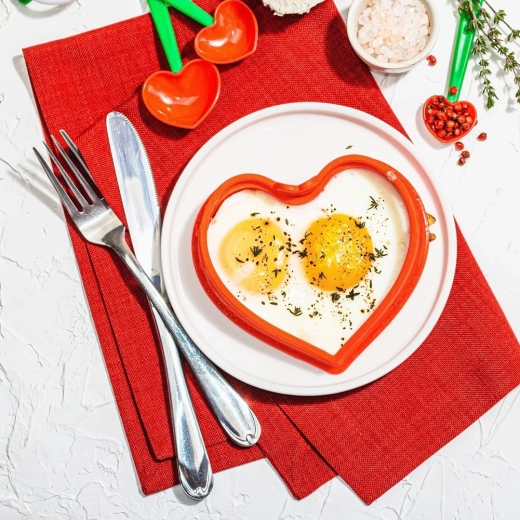 Non-stick silicone, easy cleaning