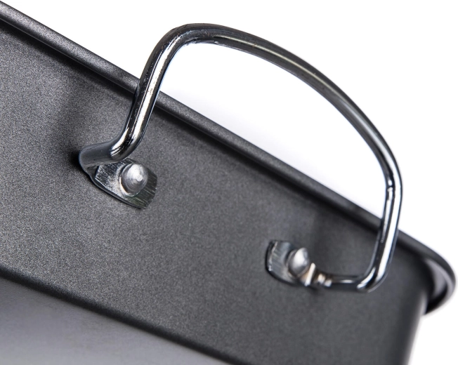 Transport sécurisé grâce aux poignées métalliques