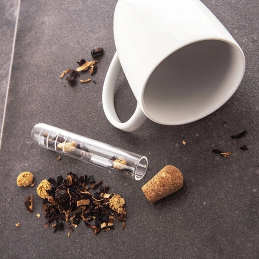 Klarer und aromatischer Aufguss