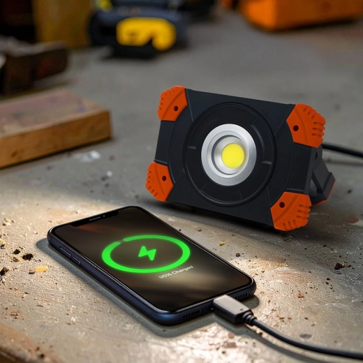 Oplaadbare schijnwerper met powerbankfunctie