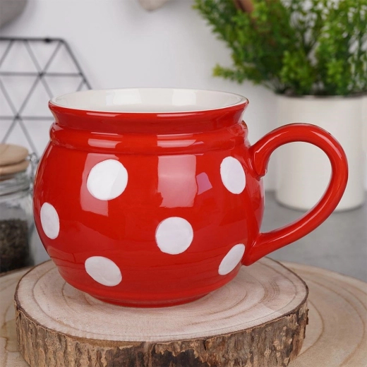 Angenehmes Halten dank Form und großem Henkel