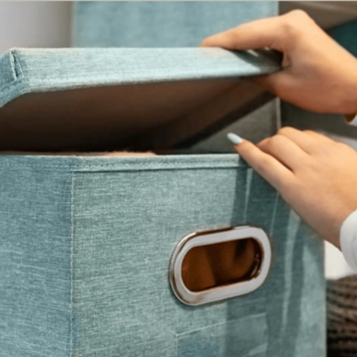 Sturdy lid for clean, covered storage