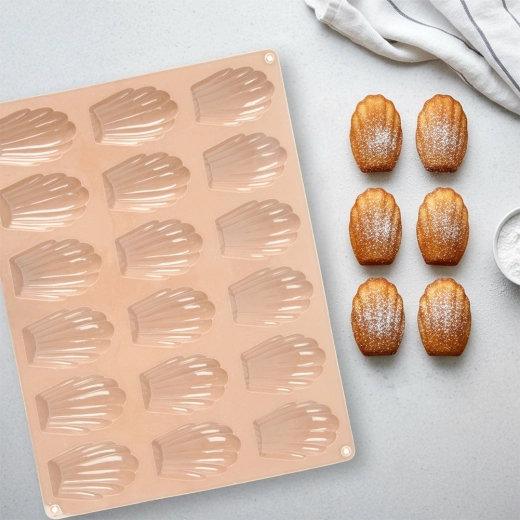 Bake 18 madeleines at once