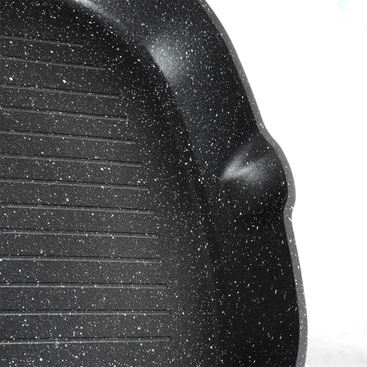 Dubbele schenktuiten en ergonomische handgreep