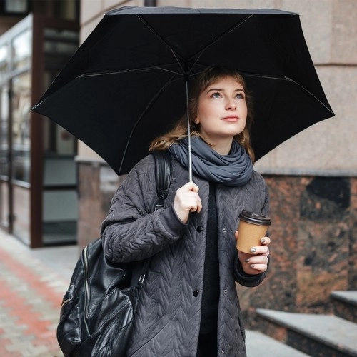 Sturdy construction for rainy days in the city