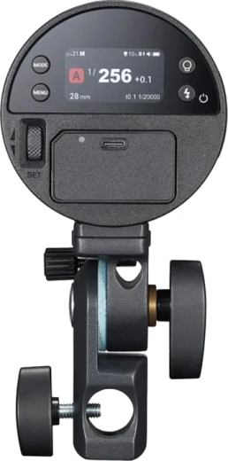 More precise light control: zoom 28–85 mm + LED