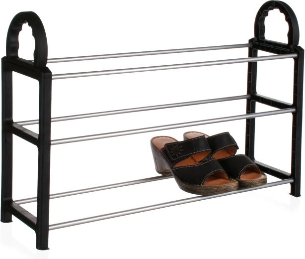 Drie niveaus voor overzichtelijke opslag van schoenen