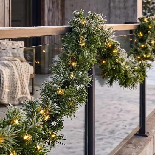 Solight LED-Weihnachtsgirlande mit Tannennadeln 5 m, 80 LED, Timer, IP44