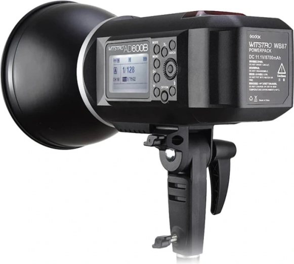 Mobile flash with 8700 mAh battery