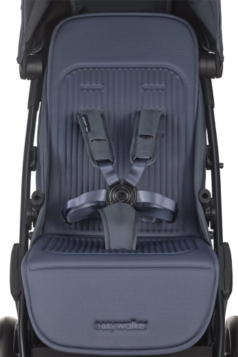 Ergonomischer, extra geräumiger Sitz mit XXL-Verdeck