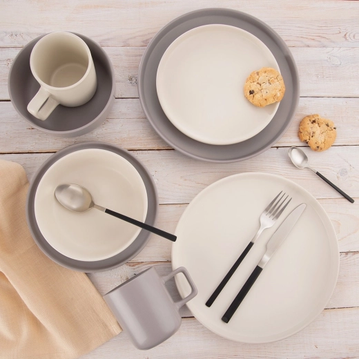 Onderdeel van een bijpassende tafelset