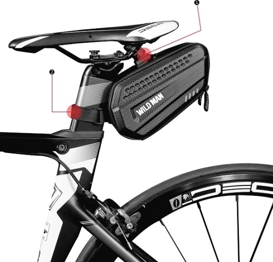 Quick under-saddle mounting and compact shape
