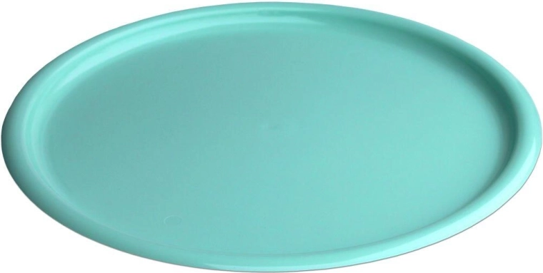 Stylish color mix for any table