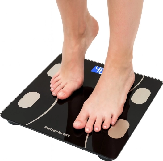 Instant measurement and an easy-to-read backlit display