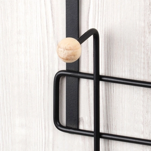 Robustes Metall und schonendes Holz