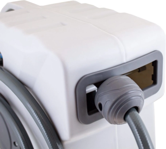 Automatischer Rücklauf und Schlauchführung