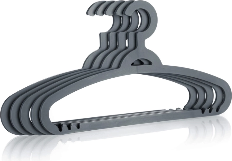 Bottom bar for trousers and scarves