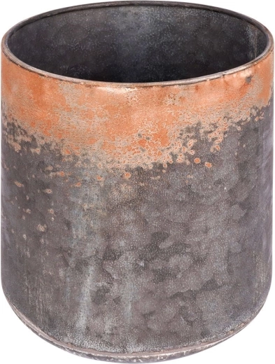 Retro patinated metal that stands out