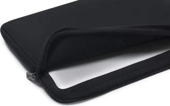 Zipper with internal anti-scratch guard