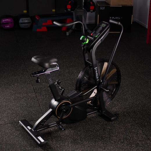 Full-body training with moving arms