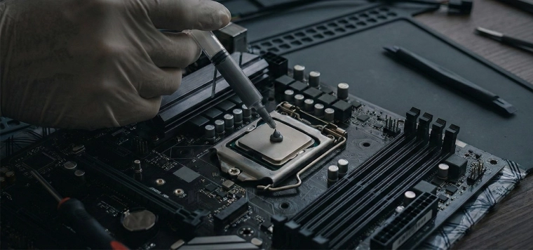 Easy installation with thermal paste included