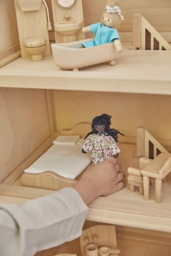 1:12 scale and compatibility with PlanToys