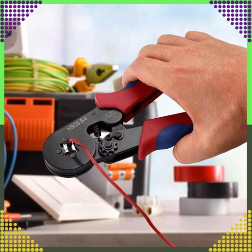 Ergonomic handles and compact dimensions