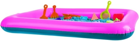 Jeu plus propre grâce au bac à sable gonflable