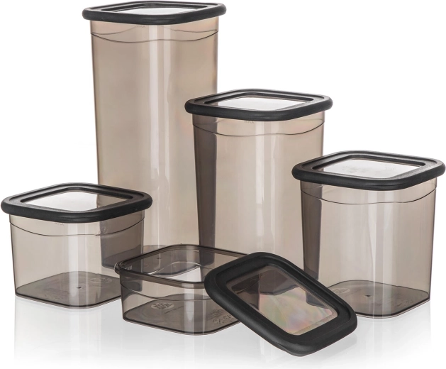 Ensemble empilable pour gagner de la place