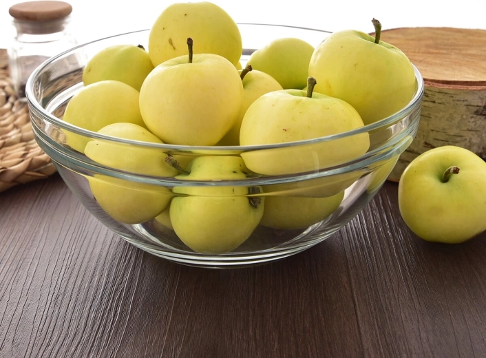 Ideal for serving fruit and snacks