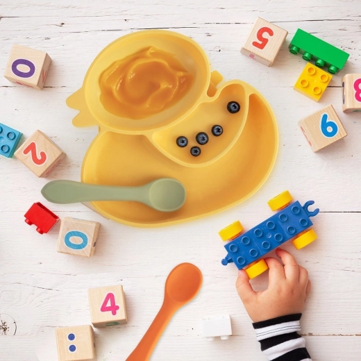 Stable anti-slip suction base